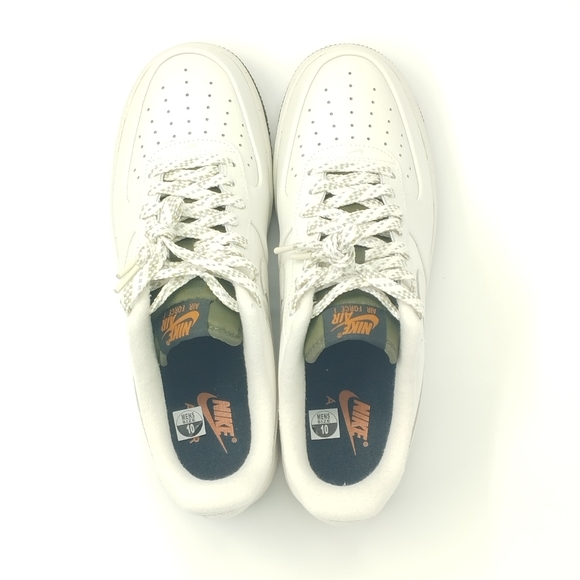 Air force 1 07 LV8 size 10US mens 11.5 womens - Picture 2 of 9